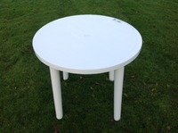 Thumb white plastic table